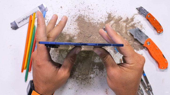  ? Samsung Z Fold 7    