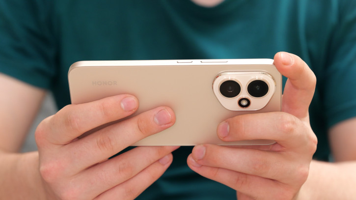  Honor 400:     iPhone  -  