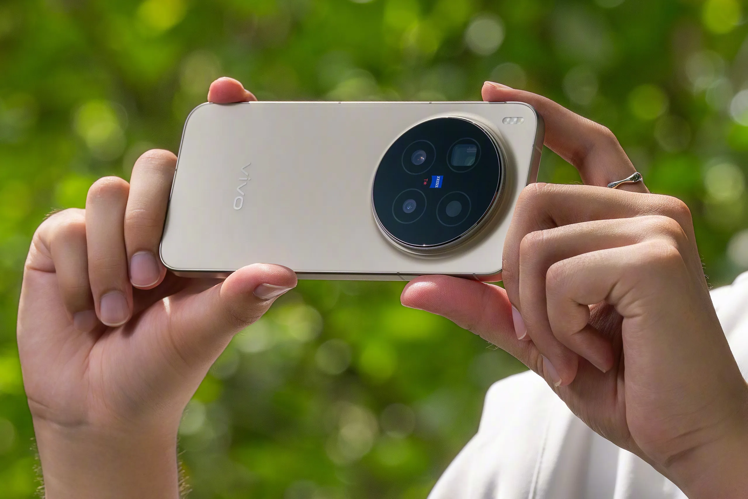 Vivo пошла по пути Apple при разработке системы камер X500 Pro Max