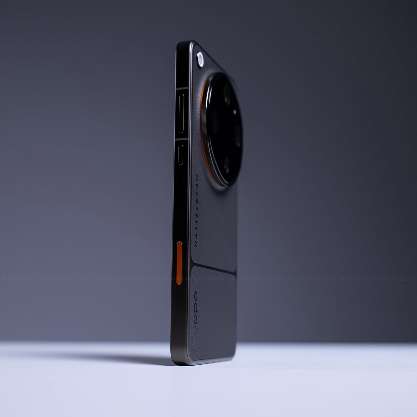 OPPO Find X10 Ultra может получить перископ с почти 1 сенсором