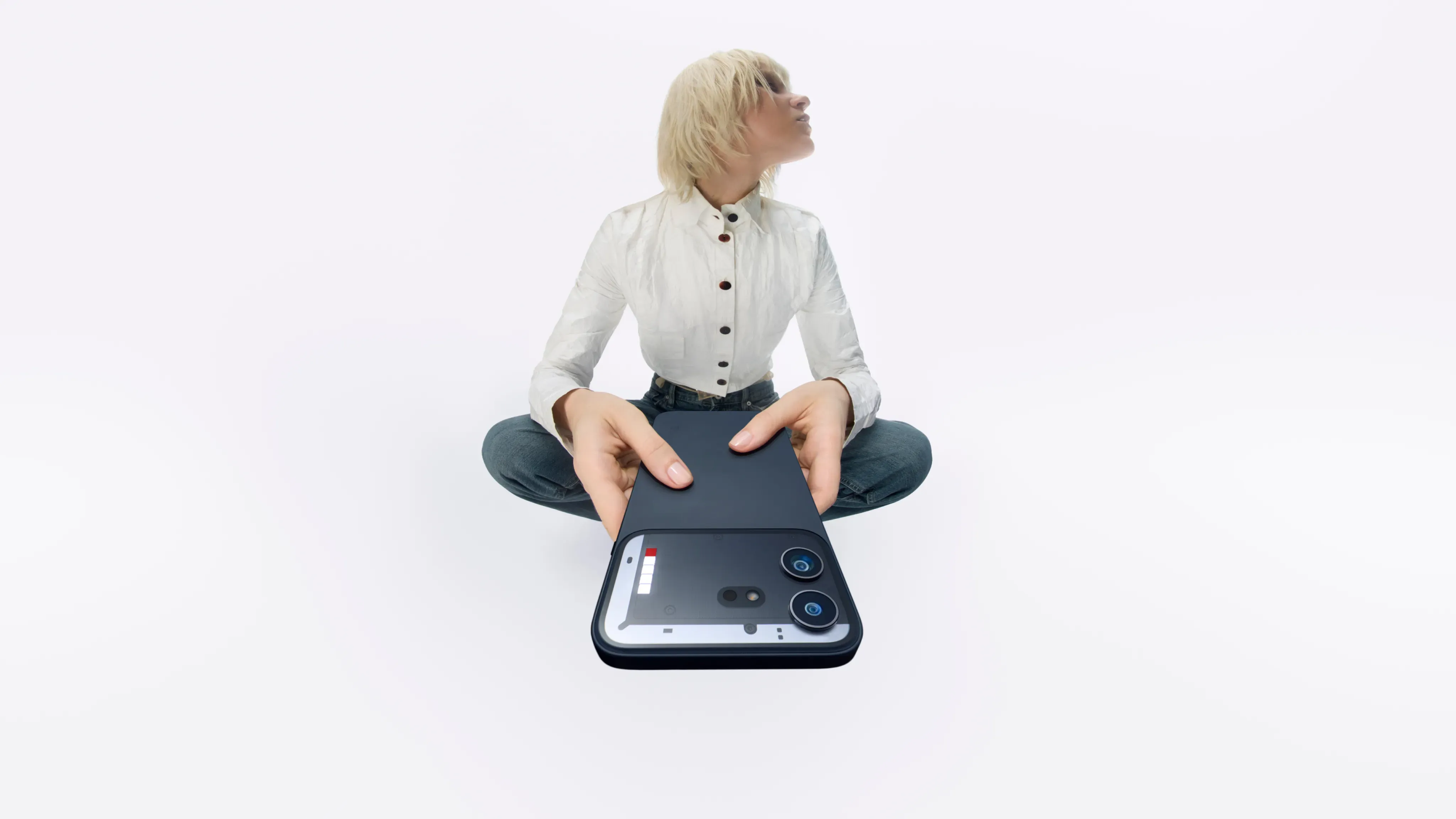 Анонс Nothing Phone (4b) –