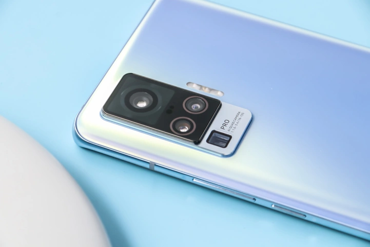 Vivo X500 Ultra может получить полузабытую технологию стабилизации камер