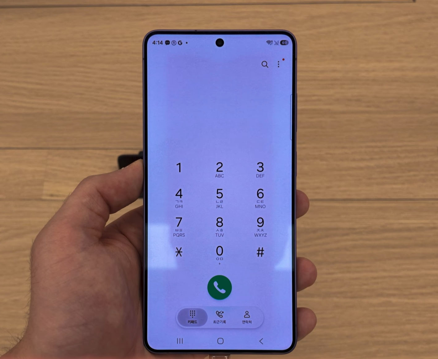 Samsung отрицает аппаратную суть проблемы покраснения экранов Galaxy S26 Ultra