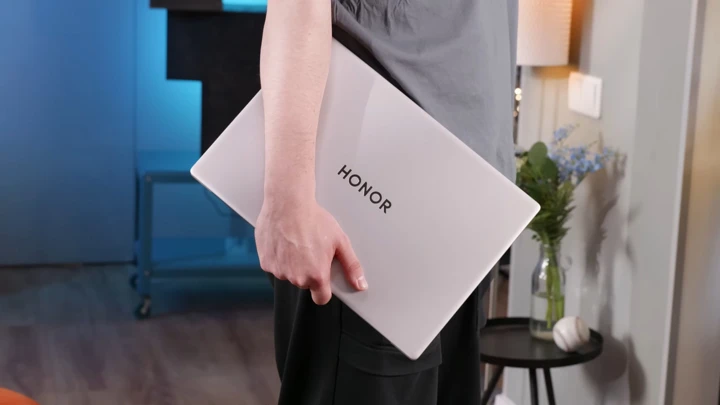 ВИДЕО: обзор Honor MagicBook 16 2026 – особо прочный трудяга на годы вперёд