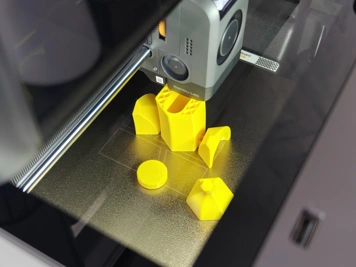 Неделя с Bambu Lab X2D Combo: возвращение в 3D-печать