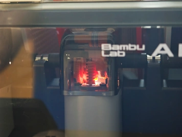 Неделя с Bambu Lab X2D Combo: возвращение в 3D-печать