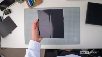 Вот, как выглядит экранная складка Samsung Z Fold 8 через неделю эксплуатации