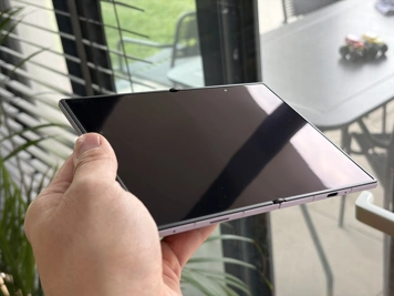 Вот, как выглядит экранная складка Samsung Z Fold 8 через неделю эксплуатации