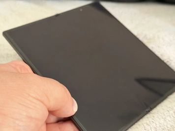 Вот, как выглядит экранная складка Samsung Z Fold 8 через неделю эксплуатации