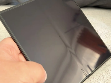 Вот, как выглядит экранная складка Samsung Z Fold 8 через неделю эксплуатации