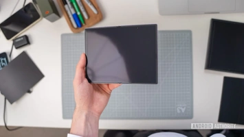 Вот, как выглядит экранная складка Samsung Z Fold 8 через неделю эксплуатации