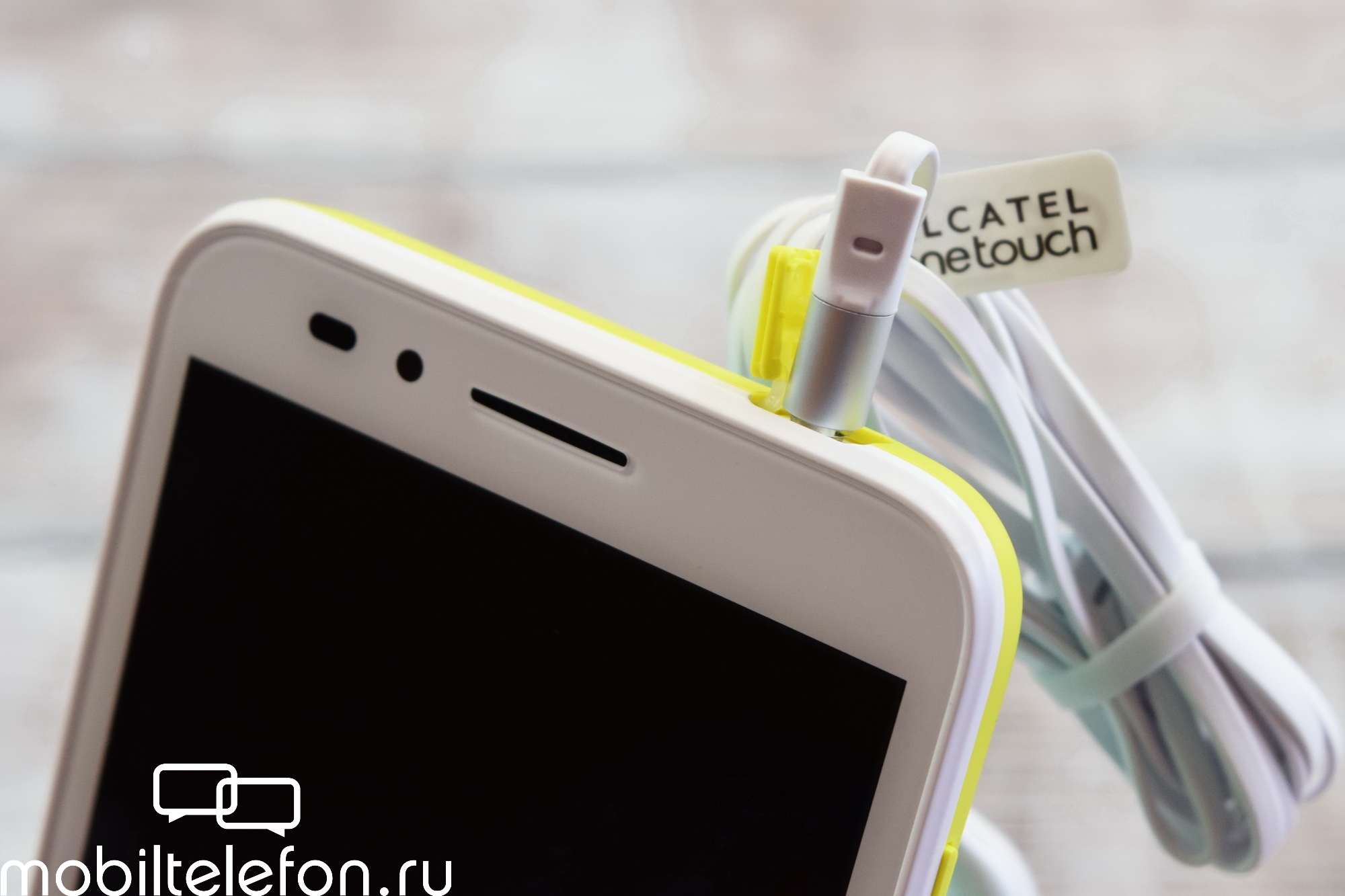 Обзор Alcatel OneTouch Go Play: пошли развлекаться