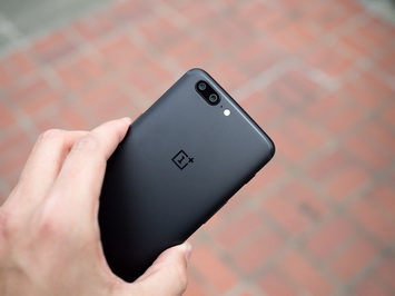   OnePlus 5