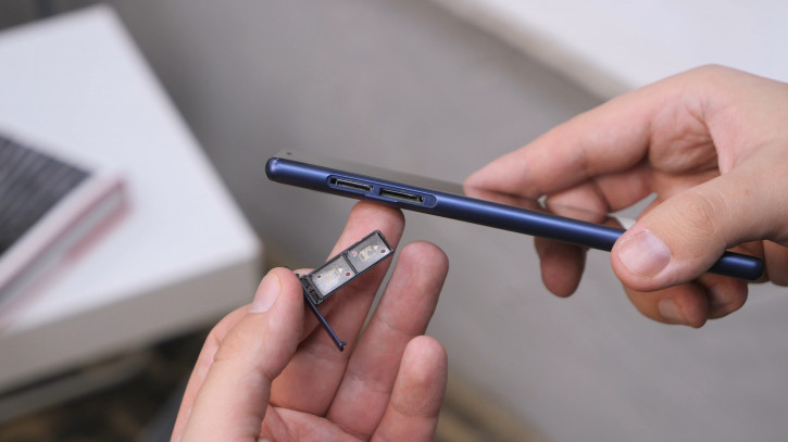  Sony Xperia 10 Plus:  