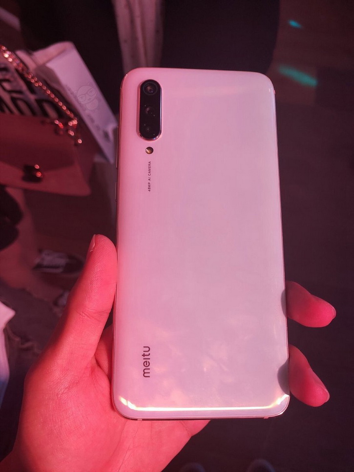 Xiaomi CC9 Meitu Custom Edition    