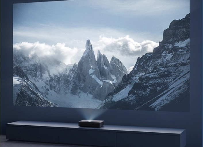 Xiaomi представила премиальный 4K-проектор, которого хватит на 17 лет