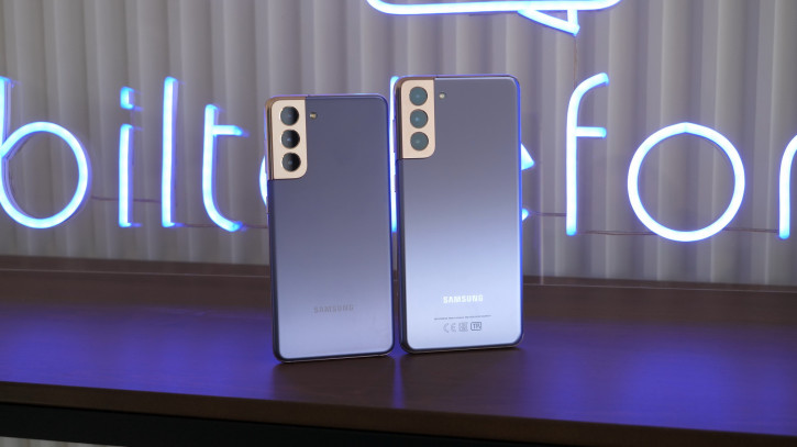  Samsung Galaxy S21:    2021 