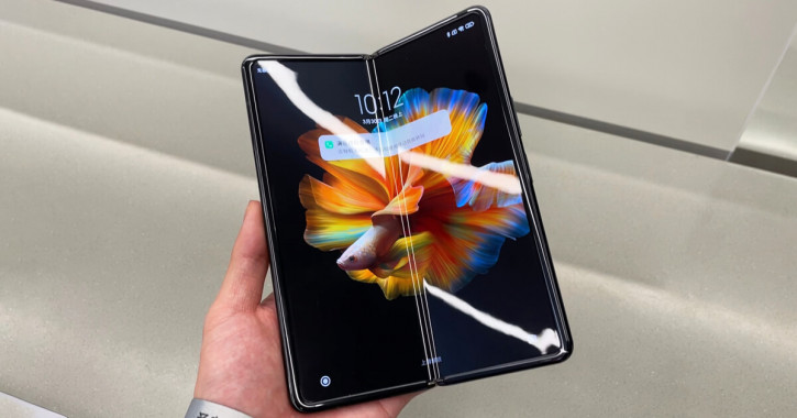 Xiaomi  Mi Mix Fold 2   :  