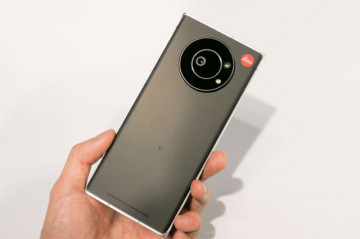  Leica Leitz Phone 1:     Sharp