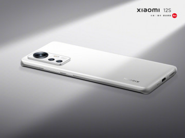 Лидер Xiaomi показал белый Xiaomi 12S и раскрыл его характеристики