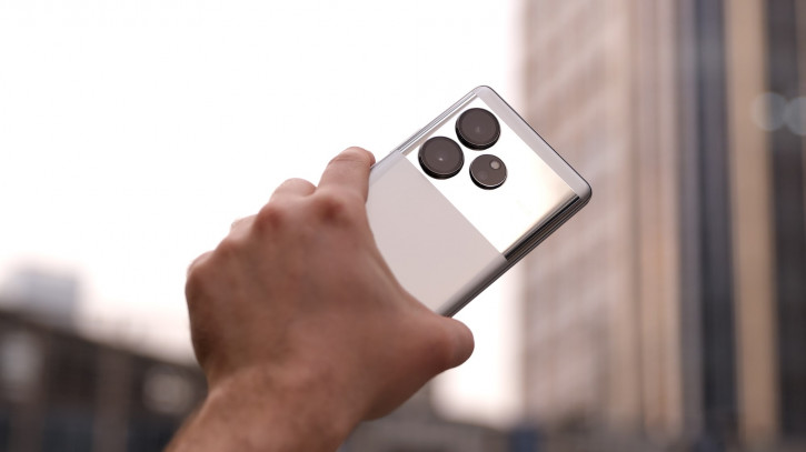 !      Realme GT6