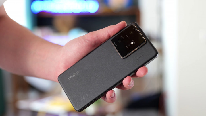  Realme GT 7:  