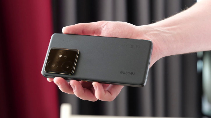  Realme GT 7:  