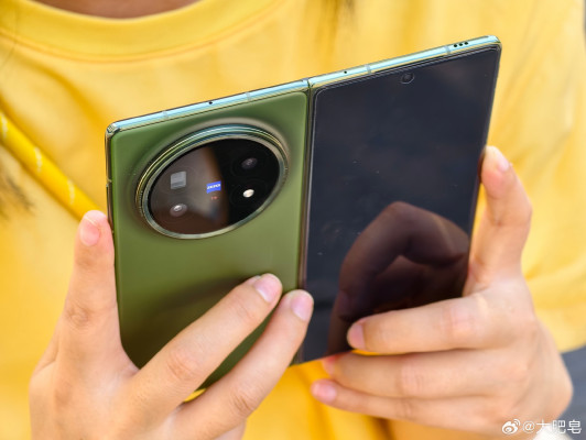 Vivo X Fold 5        