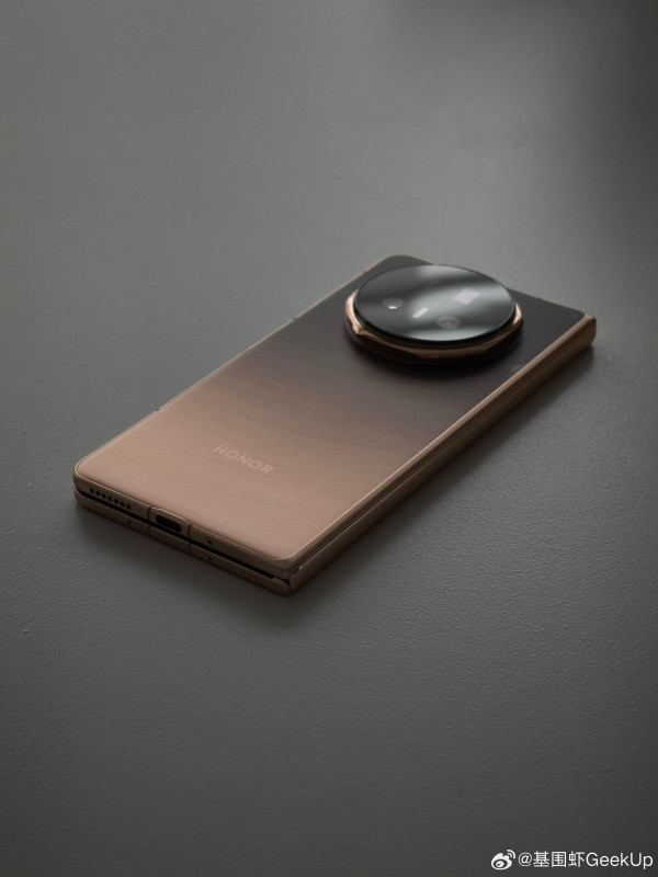 Honor Magic V5 во всех расцветках уже красуется на фото до анонса