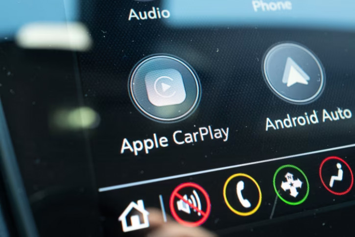 Ведущие автобренды массово байкотируют Apple CarPlay Ultra