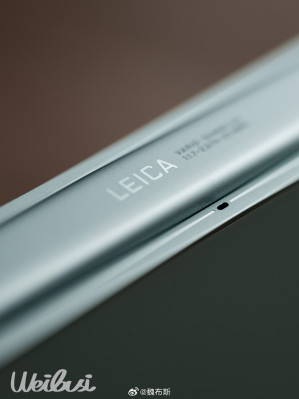 Xiaomi Mix Flip 2 уже красуется на студийных фото во всех расцветках