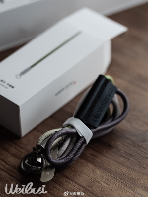 Xiaomi Mix Flip 2 уже красуется на студийных фото во всех расцветках