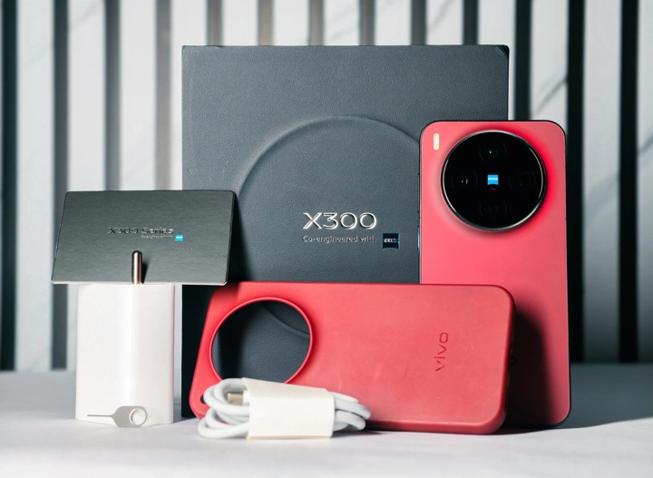 Vivo X300 временно подешевел на AliExpress ниже 38 тысяч рублей