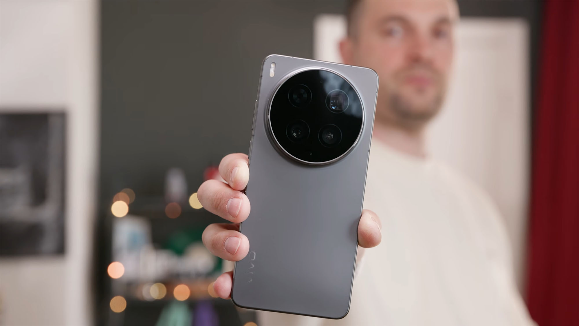 Vivo X300 Ultra временно доступен по лучшей цене на AliExpress