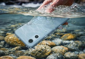 Анонс FCNT Arrows We 3: небольшой бюджетный смартфон от Motorola и японцев