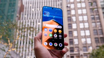 OnePlus 16 рискует остаться без прорывного дисплея