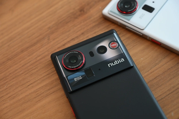 Скидка на фотофлагман Nubia Z80 Ultra: лучший за свои деньги?