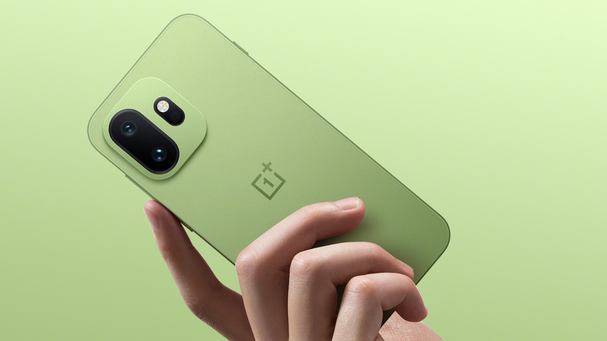 Компактный OnePlus 15T снова доступен по топ-цене без пошлин