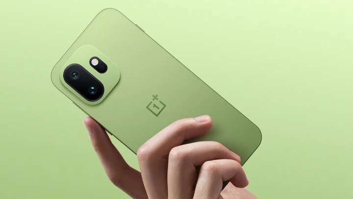 Компактный OnePlus 15T снова доступен по топ-цене без пошлин