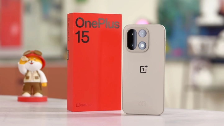 ВИДЕО: обзор очень дешёвого OnePlus 15 с AliExpress – в чём подвох?