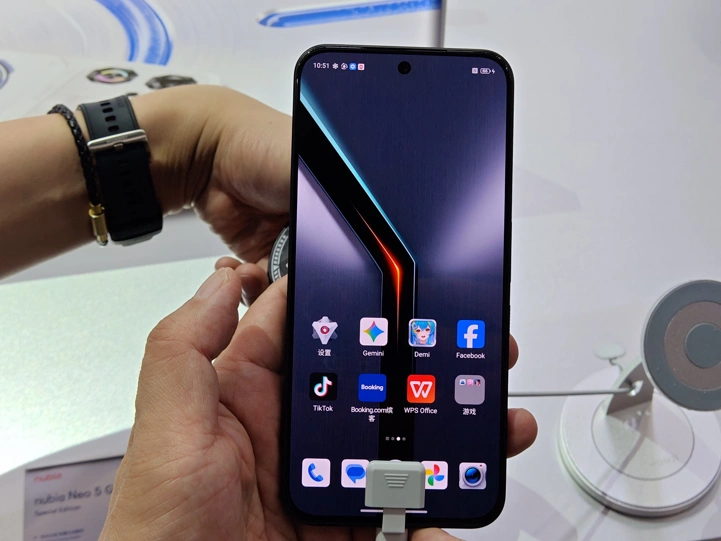 Nubia Neo 5 GT Special Edition получит кулер, водянку и слабое железо