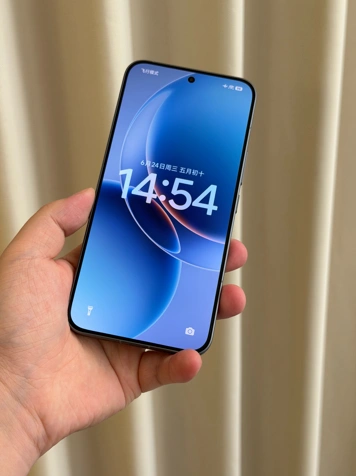 Новые секреты начинки Redmi K90 Ultra и первые живые фото