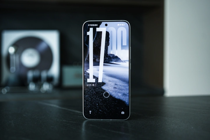 Новые секреты начинки Redmi K90 Ultra и первые живые фото