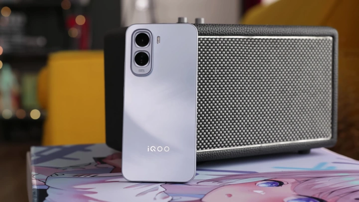 Обзор iQOO Z11: царь-батарея и Snapdragon
