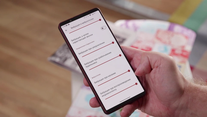 Обзор Sony Xperia 1 VIII: крутой смартфон, который тебе не нужен