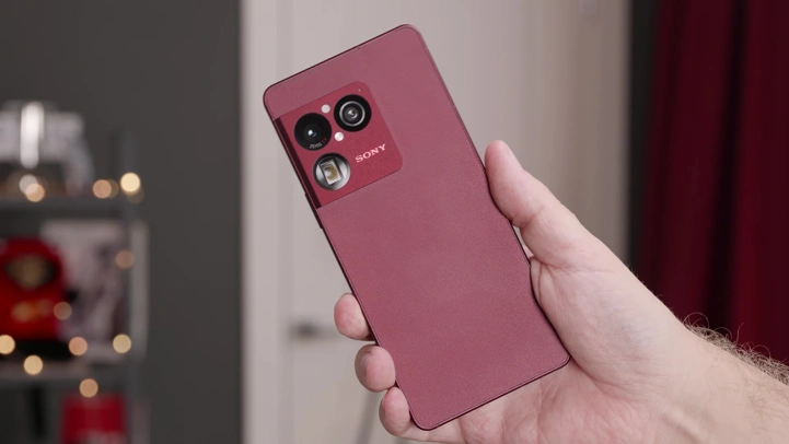 Обзор Sony Xperia 1 VIII: крутой смартфон, который тебе не нужен