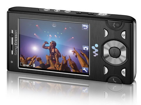 Sony Ericsson продолжит выпускать телефоны из серии Walkman