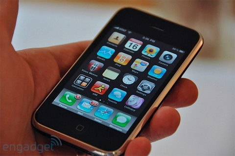 Apple начала продавать iPhone 3GS без контракта