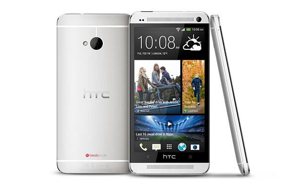 HTC    One