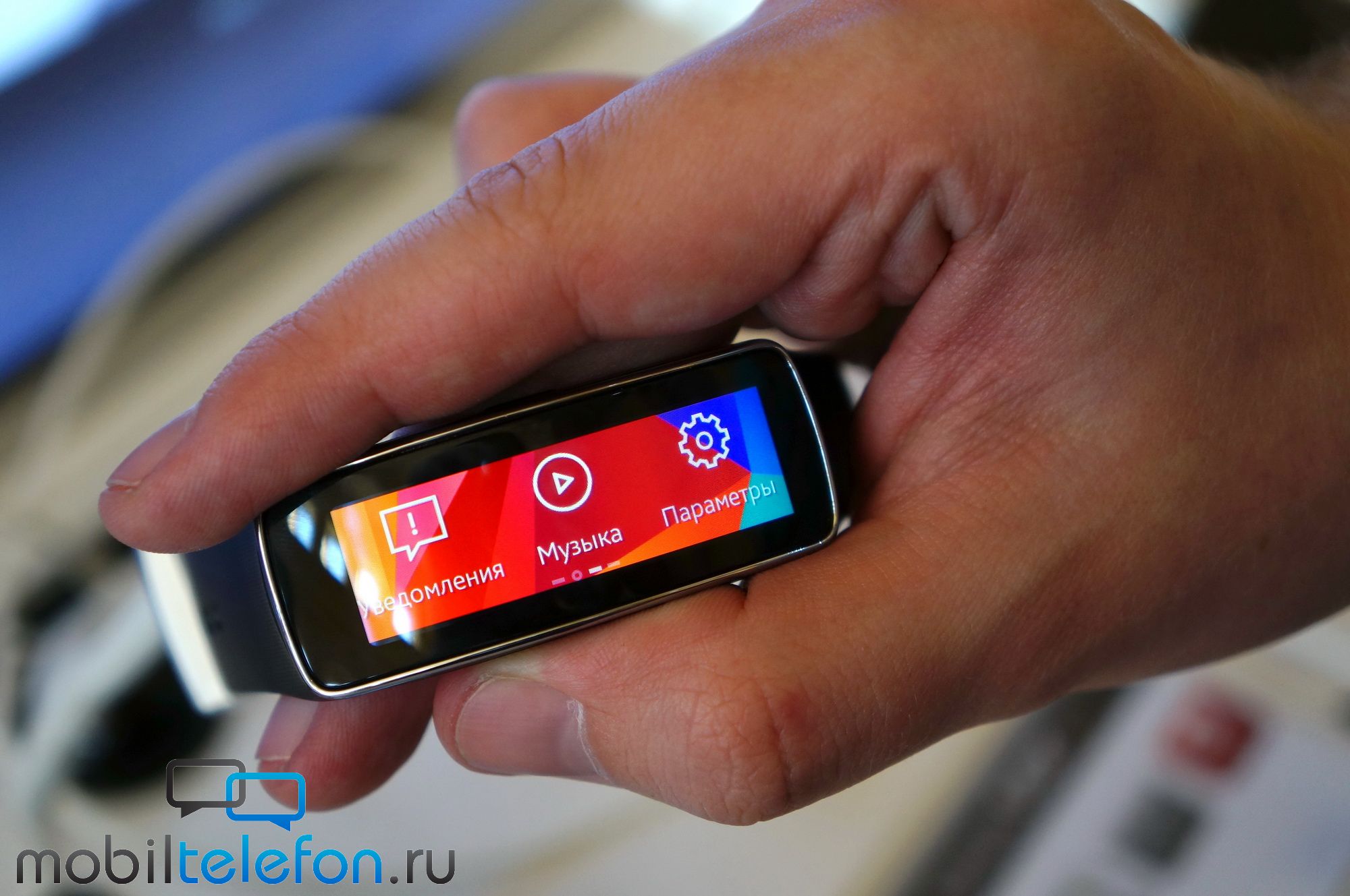 Samsung отказалась от Android и Tizen OS для Gear Fit